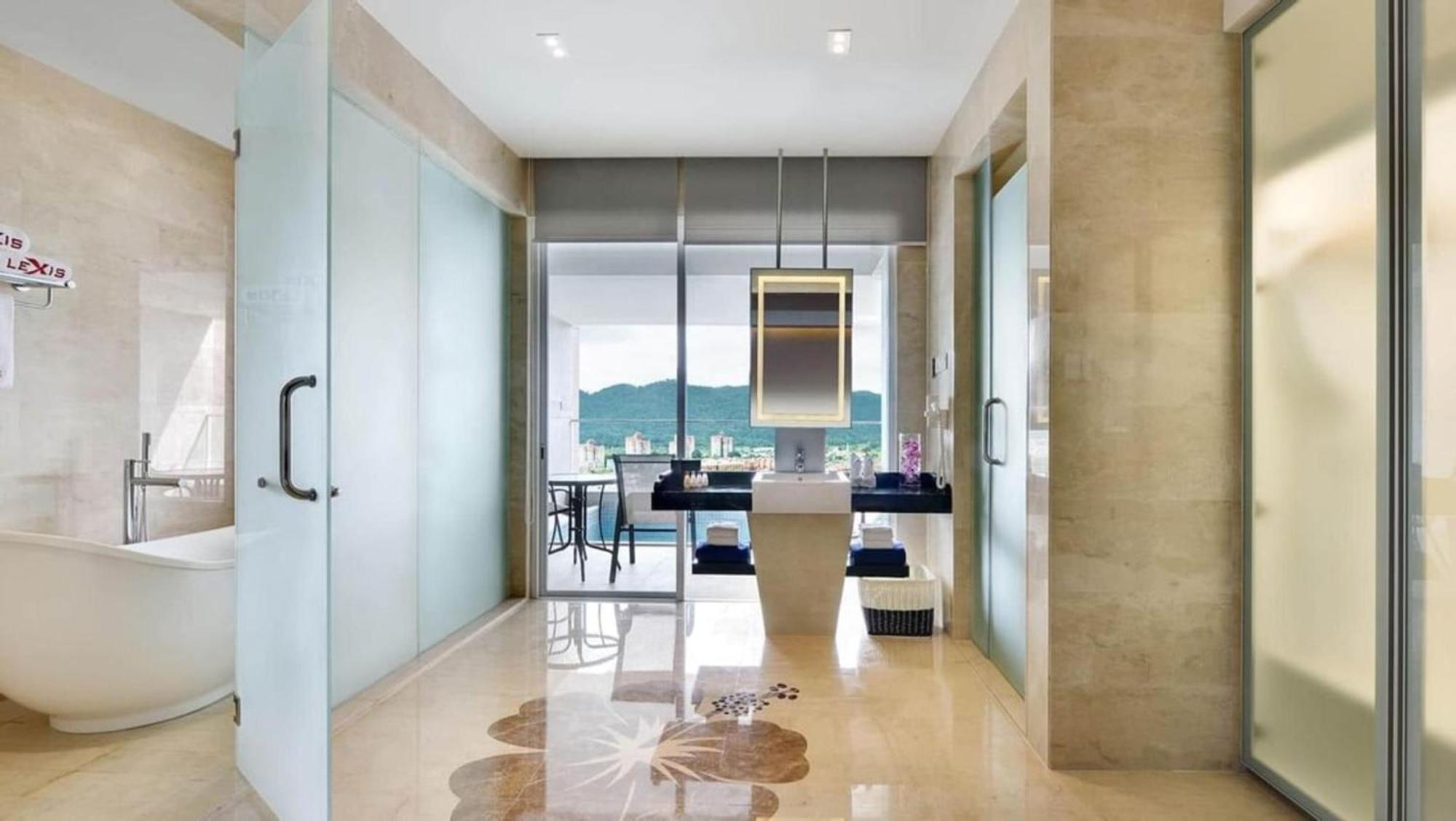 Lexis Suites Penang Байан-Лепас Екстер'єр фото